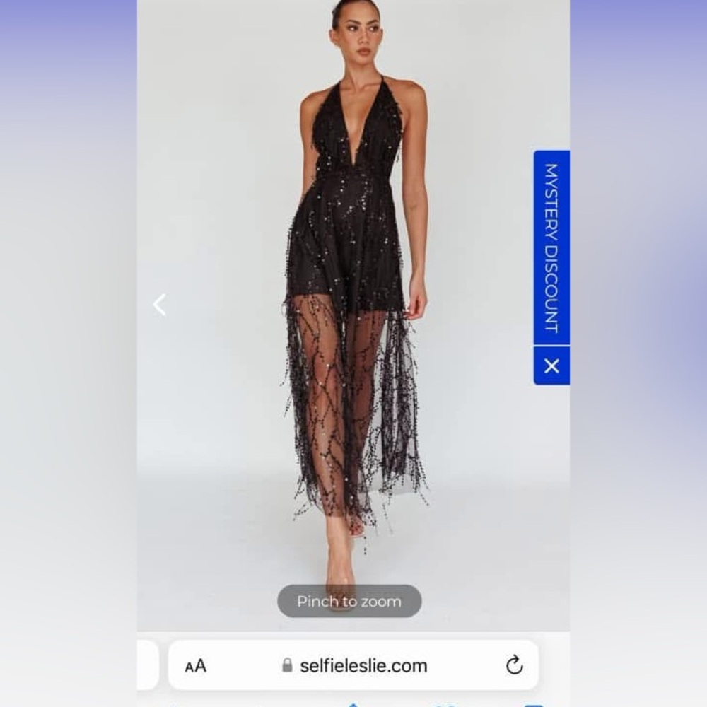 Selfie Leslie Dress